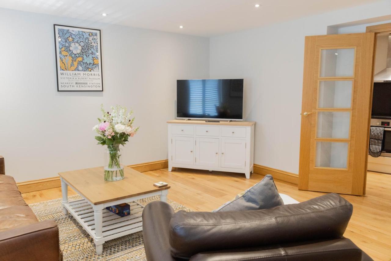 The Unicorn Apartment Stow-on-the-Wold ภายนอก รูปภาพ