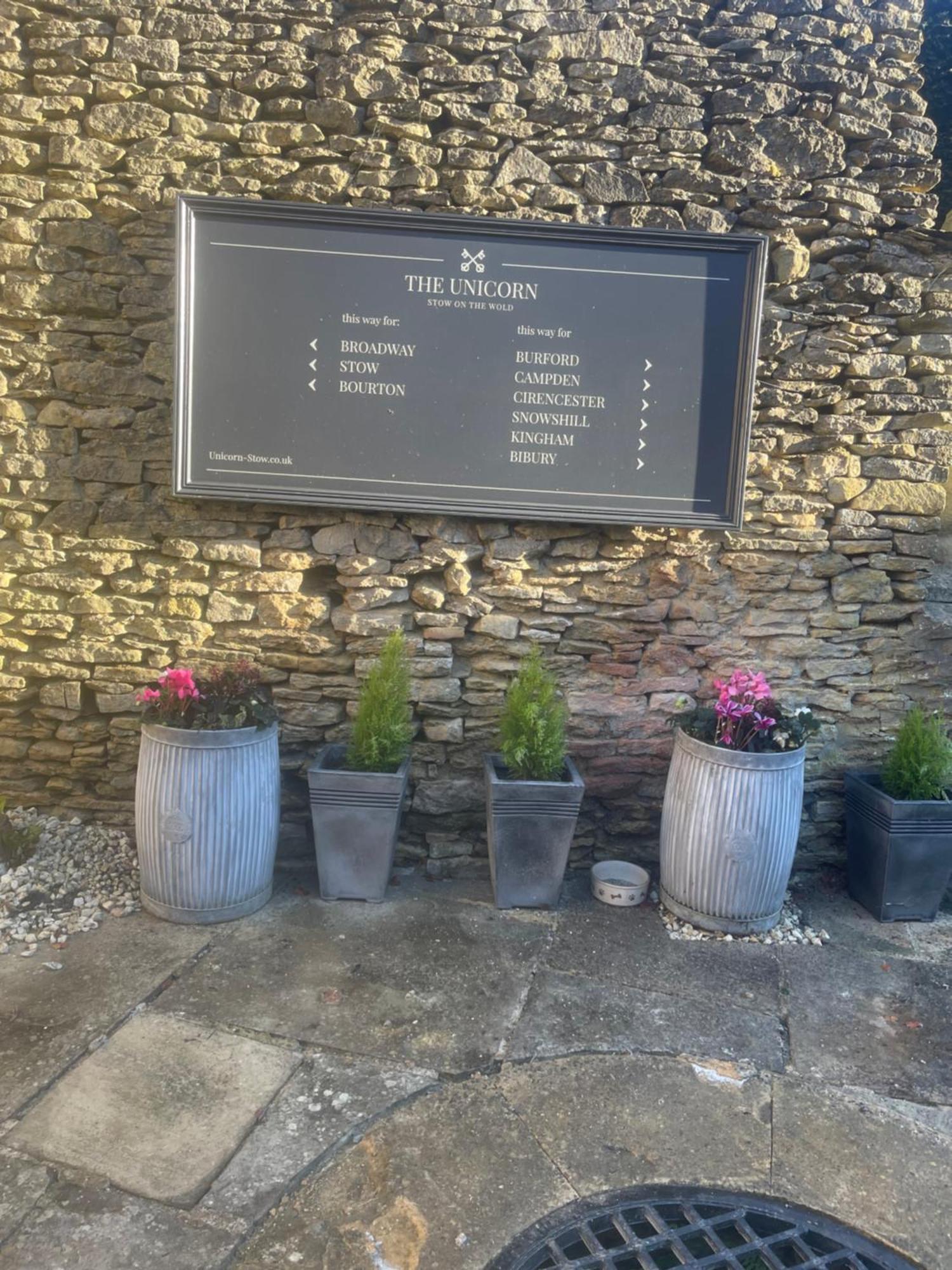The Unicorn Apartment Stow-on-the-Wold ภายนอก รูปภาพ